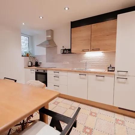 Au 26 Pas De La Place - Centre Historique - Dog Friendly Gerpinnes