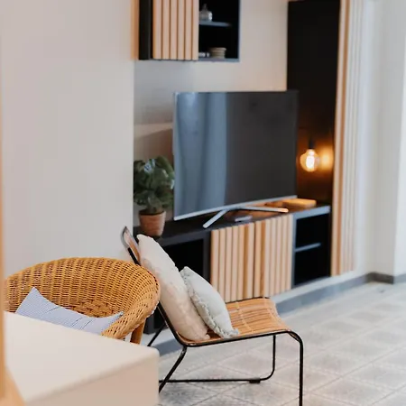 Au 26 Pas De La Place - Centre Historique - Dog Friendly * Gerpinnes